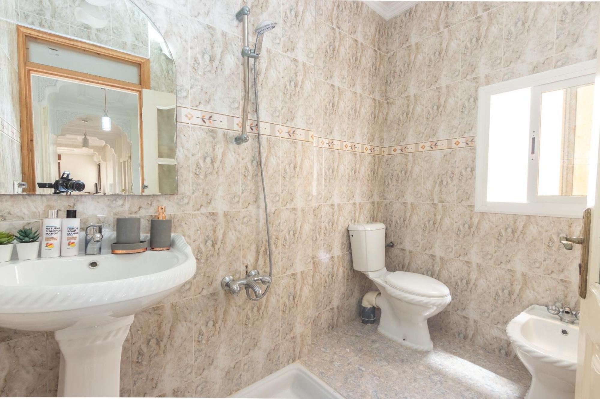 Appartements Calmes Et Spacieux Tetouan Exterior photo